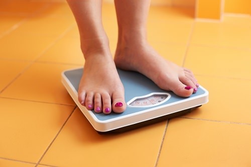 You can tell how well your weight-loss plan is doing by weighing yourself